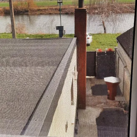 Entre Deux O A Lixhe,vise Belgique Holiday home