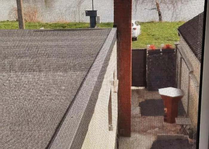 Entre Deux O A Lixhe,vise Belgique Holiday home