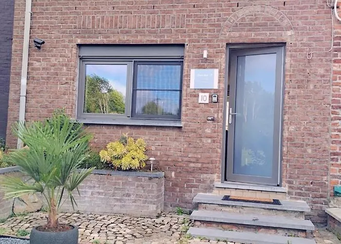 Entre Deux O A Lixhe,vise Belgique Holiday home *